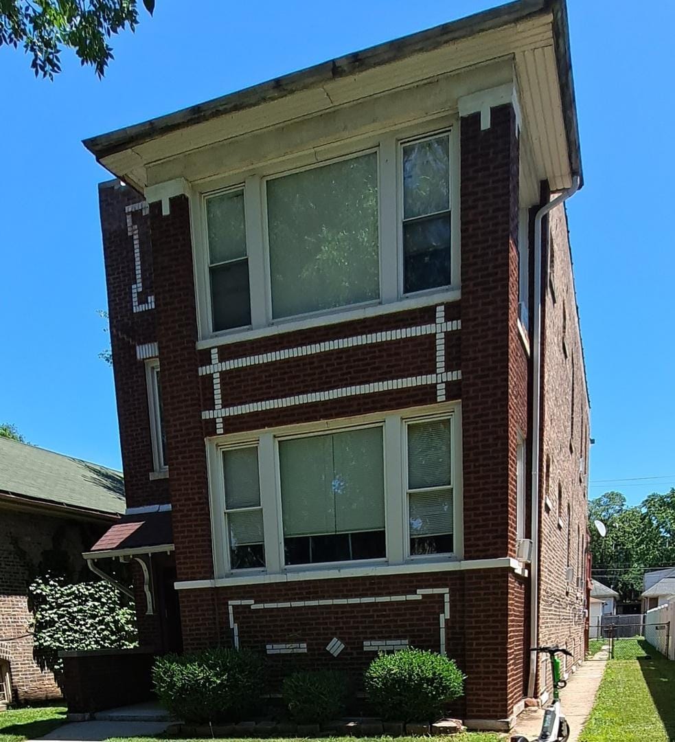 7525 S Calumet Ave, Chicago, IL 60619 - photo 1