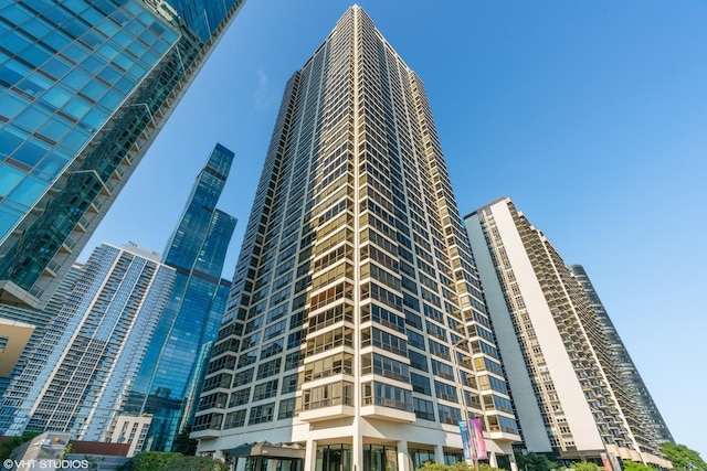 360 E Randolph St Unit 1208, Chicago, IL 60601 - photo 1