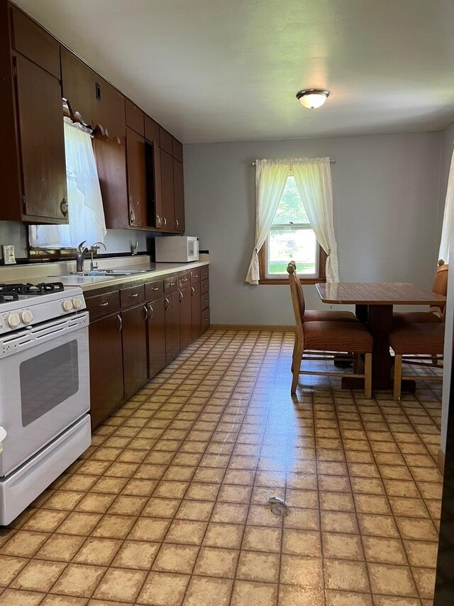 213 Hager Ave, Milledgeville, IL 61051 - photo 4