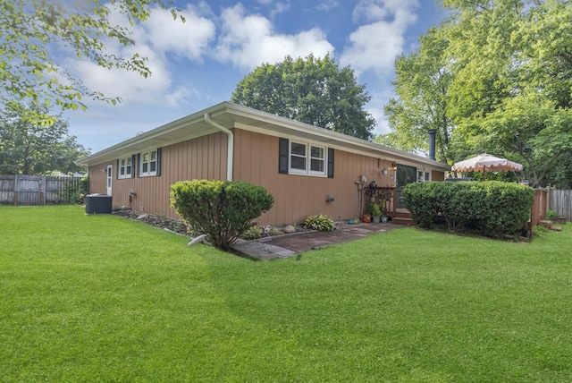 7 Walnut Dr, North Aurora, IL 60542 - view of side of property with a central AC unit