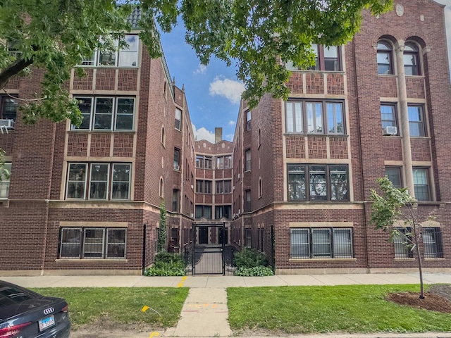 817 E 53rd St Unit 3, Chicago, IL 60615 - photo 1