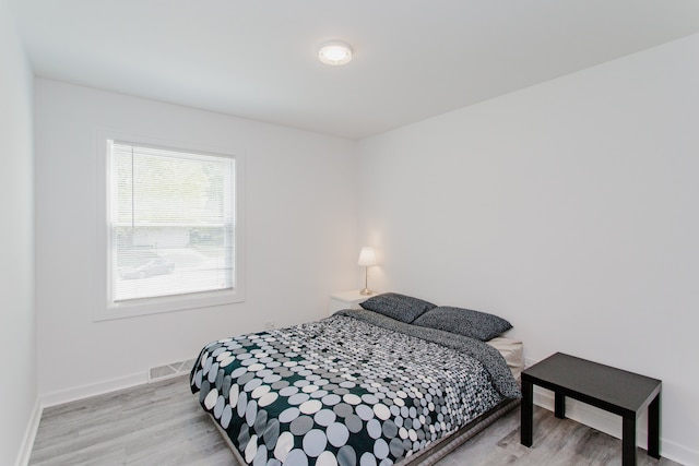 815 Concord Cv, Hoffman Estates, IL 60192 - bedroom featuring light wood finished floors