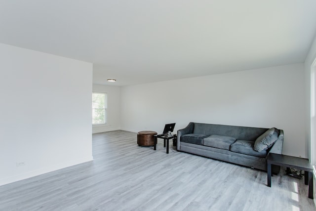 815 Concord Cv, Hoffman Estates, IL 60192 - living area featuring wood finished floors and baseboards