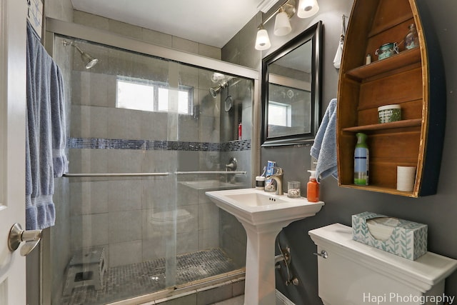 1912 Oak Dr, Mchenry, IL 60050 - full bath featuring a shower stall