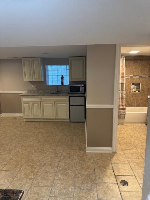 9401 S Elizabeth St, Chicago, IL 60620 - photo 16