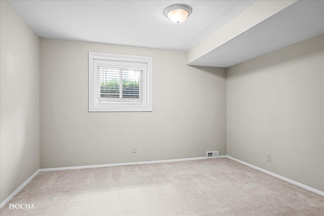 425 W Gartner Rd, Naperville, IL 60540 - unfurnished room with carpet