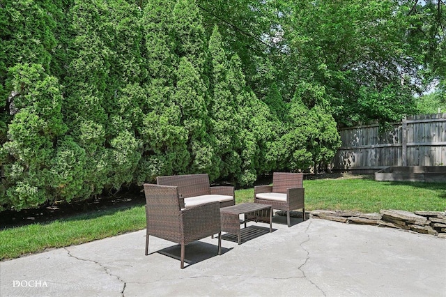 425 W Gartner Rd, Naperville, IL 60540 - view of patio