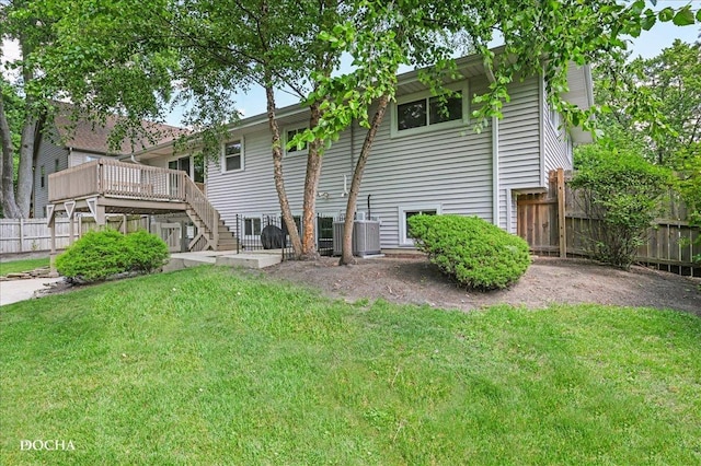425 W Gartner Rd, Naperville, IL 60540 - back of property featuring stairs and a wooden deck