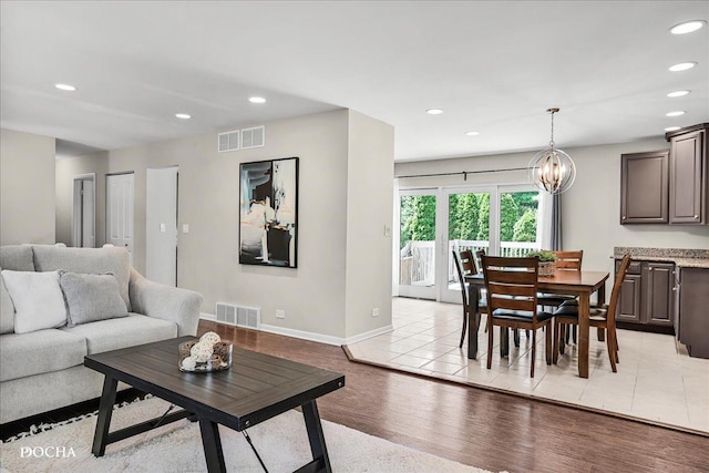 425 W Gartner Rd, Naperville, IL 60540 - living area with recessed lighting, a chandelier, and light wood-style flooring