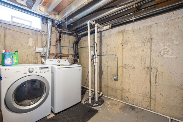 641 Sundance Dr, Bolingbrook, IL 60440 - laundry area featuring washer and clothes dryer