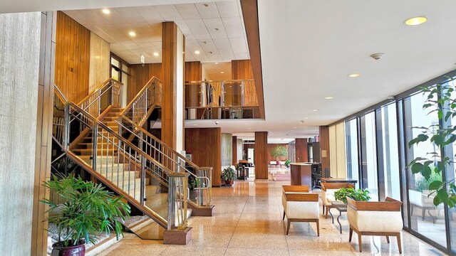 3200 N Lake Shore Dr Unit 502, Chicago, IL 60657 - photo 3