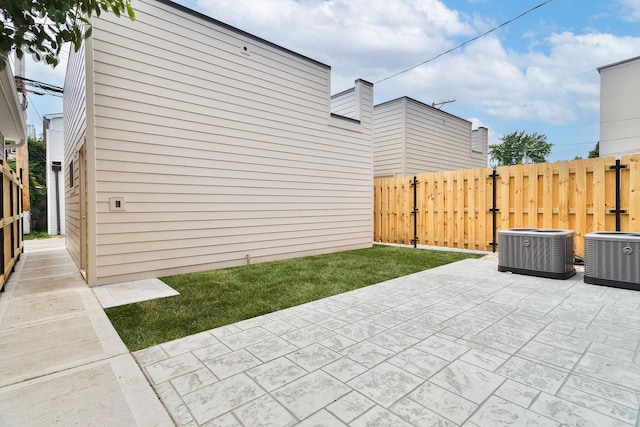 1719 W Foster Ave, Chicago, IL 60640 - photo 27