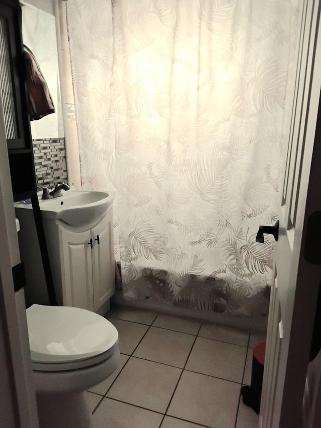 42 Sauk Trl, Park Forest, IL 60466 - bathroom featuring wallpapered walls, vanity, tile patterned flooring, and shower / bath combo