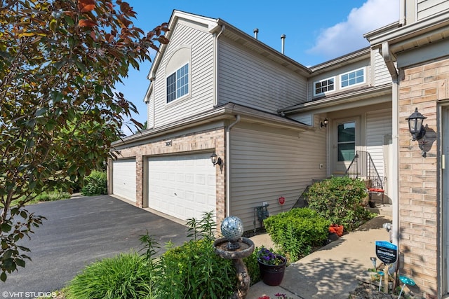 3628 Roanoke Ave Unit 3628, Carpentersville, IL 60110 - photo 1