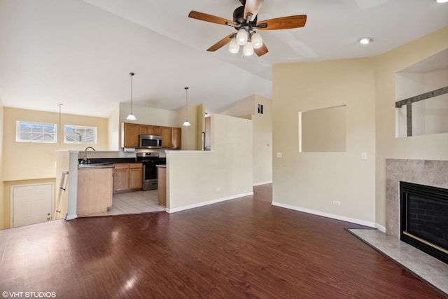 3628 Roanoke Ave Unit 3628, Carpentersville, IL 60110 - photo 7