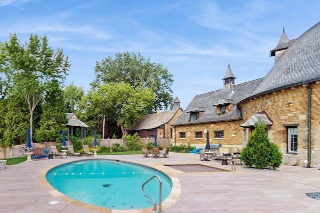 570 Hathaway Cir, Lake Forest, IL 60045 - view of pool featuring a patio area