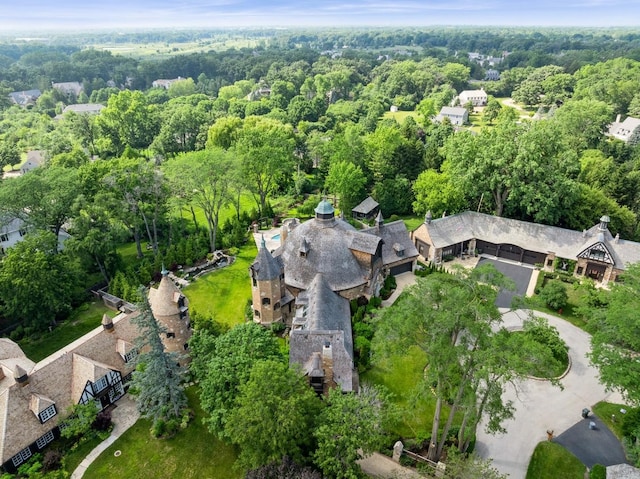 570 Hathaway Cir, Lake Forest, IL 60045 - aerial overview of property's location featuring a heavily wooded area