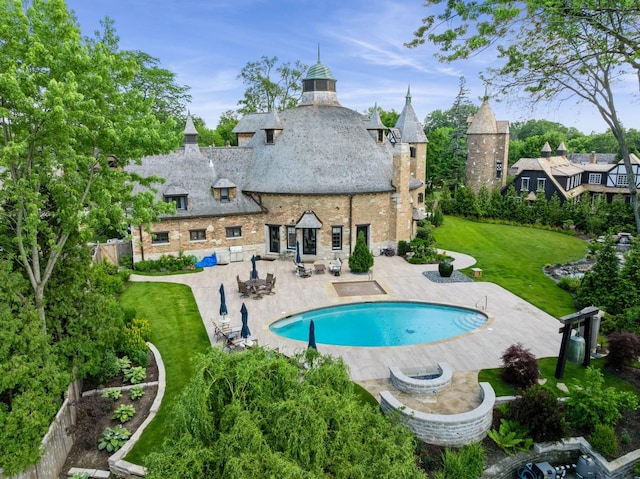 570 Hathaway Cir, Lake Forest, IL 60045 - view of pool with a patio area