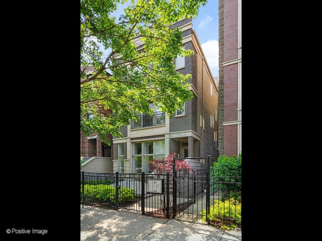1541 W Montana St Unit 2, Chicago, IL 60614 - view of front facade with brick siding