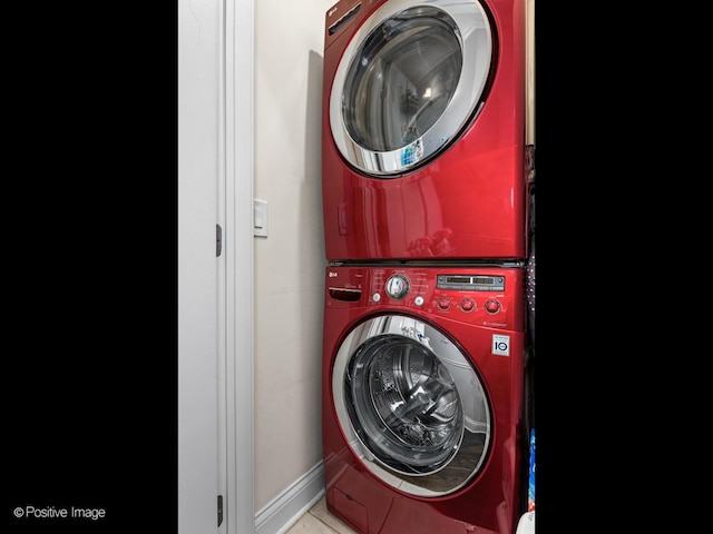 1541 W Montana St Unit 2, Chicago, IL 60614 - laundry area with estacked washer and dryer