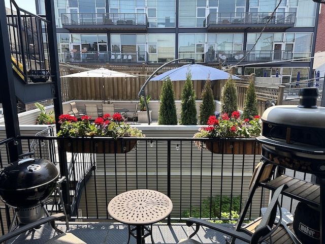 1541 W Montana St Unit 2, Chicago, IL 60614 - balcony featuring grilling area
