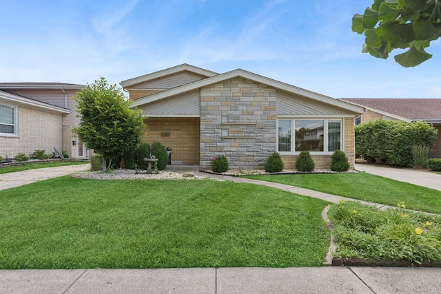 10721 S Kolmar Ave, Oak Lawn, IL 60453 - photo 1