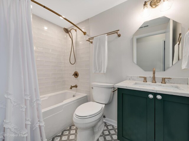 2026 W Pierce Ave Unit 7, Chicago, IL 60622 - full bath featuring vanity and shower / tub combo
