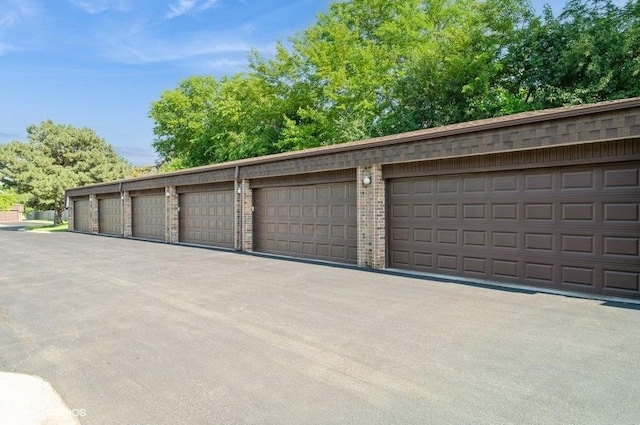 2005 Valencia Dr Unit 301, Northbrook, IL 60062 - view of garage