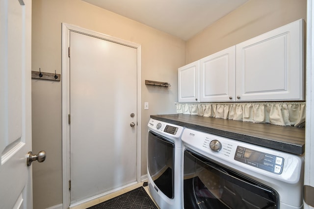 1934 Stoneheather Ave, Aurora, IL 60503 - laundry area with cabinet space and washer and clothes dryer