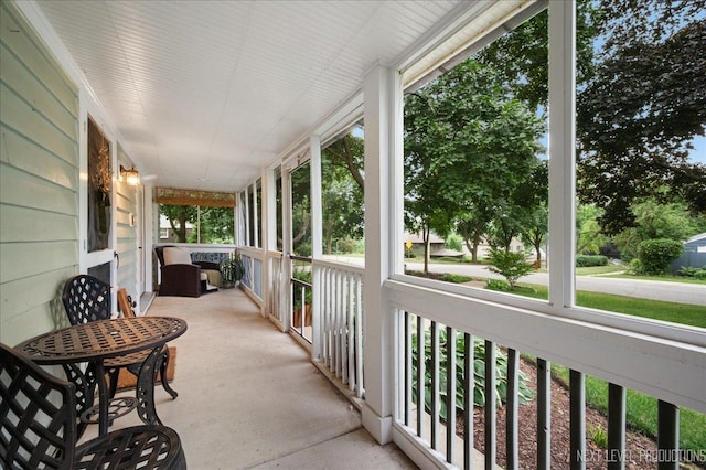912 Jackson Ave, Saint Charles, IL 60174