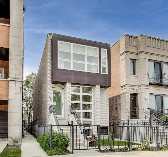 2423 W Erie St, Chicago, IL 60612 - view of front of home