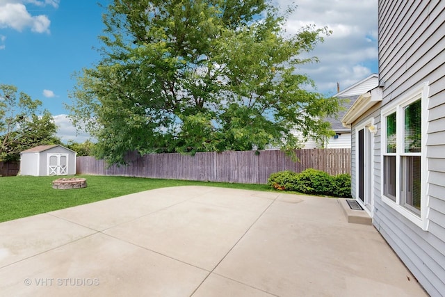 228 Dunton Ct, Mundelein, IL 60060 - fenced backyard with a patio and a shed
