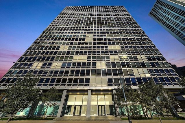 330 W Diversey Pkwy Unit 1606, Chicago, IL 60657 - view of building exterior