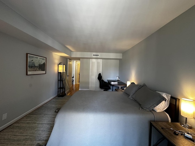 201 E Chestnut St Unit 19E, Chicago, IL 60611 - carpeted bedroom with baseboards