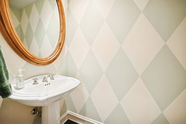 1054 Seneca Rd, Wilmette, IL 60091 - view of bathroom