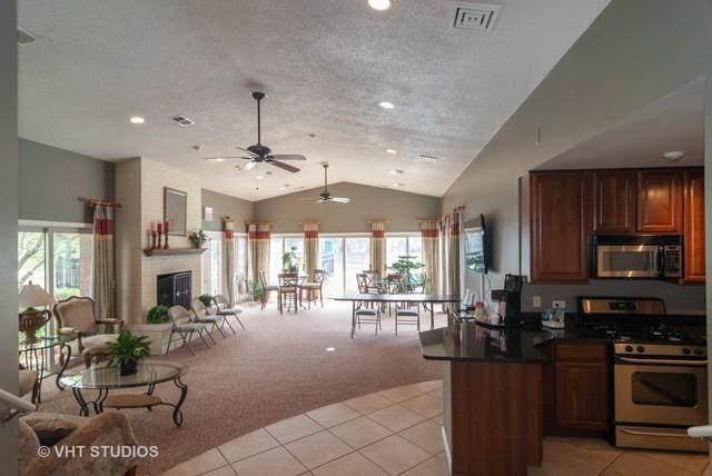 1561 Raymond Dr Unit 103, Naperville, IL 60563 - photo 24