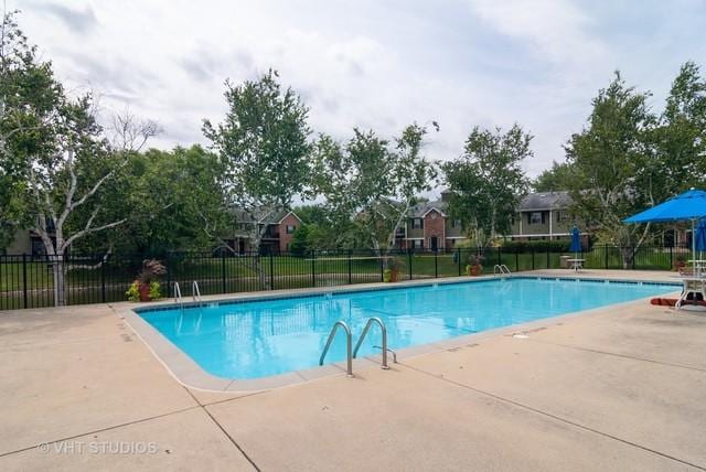 1561 Raymond Dr Unit 103, Naperville, IL 60563 - photo 25