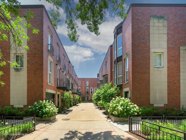 1125 W Newport Ave Unit E, Chicago, IL 60657 - photo 1