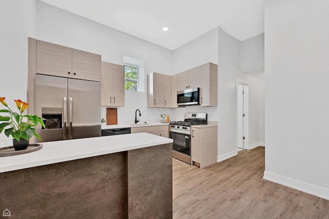 2901 N Sacramento Ave, Chicago, IL 60618 - photo 12