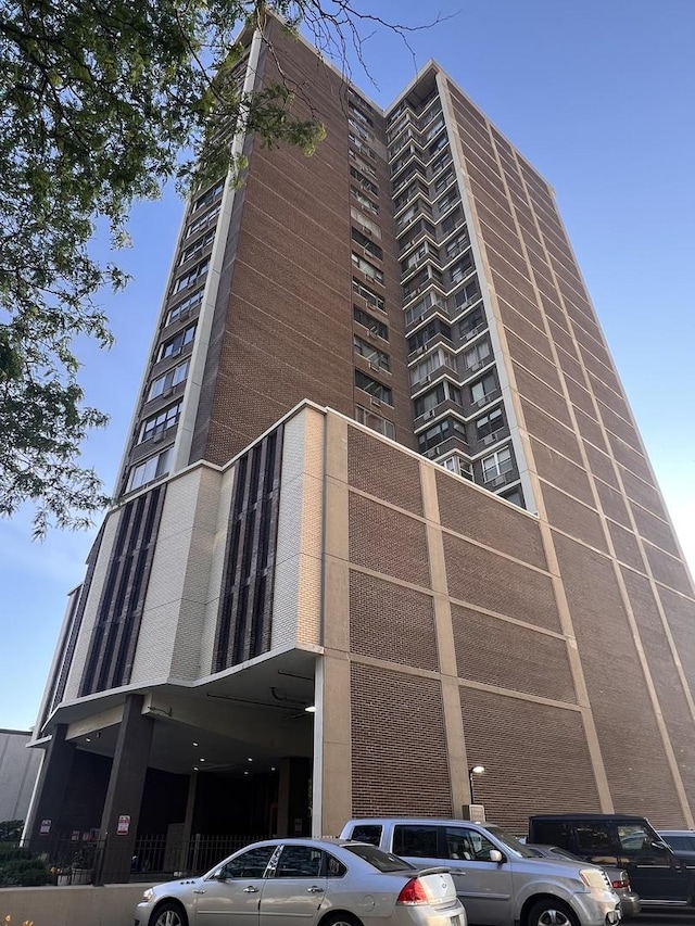 6325 N Sheridan Rd Unit 606, Chicago, IL 60660 - photo 1