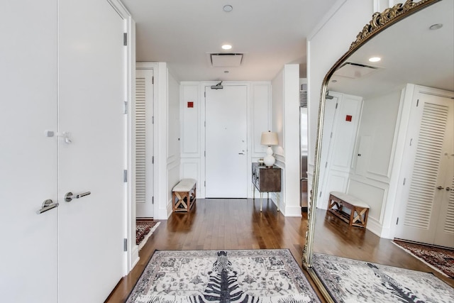401 N Wabash Ave Unit 35J, Chicago, IL 60611 - entrance foyer with wood finished floors