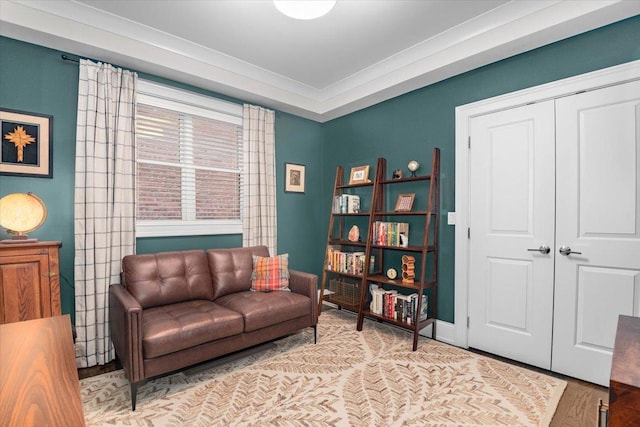 657 W Melrose St Unit 2, Chicago, IL 60657 - living area with wood finished floors and ornamental molding