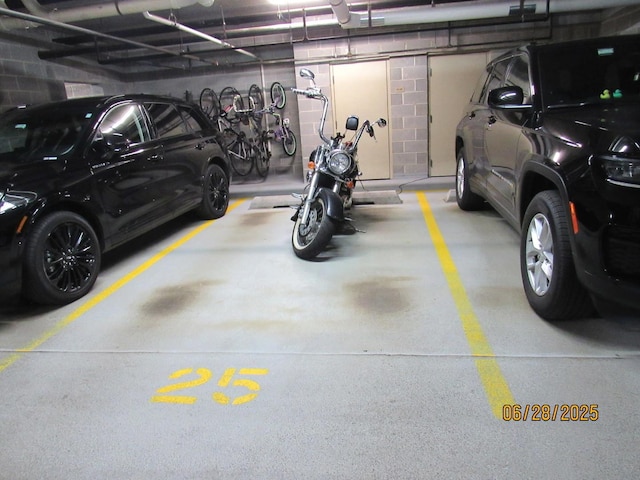 390 W Mahogany Ct Unit 610, Palatine, IL 60067 - view of parking deck
