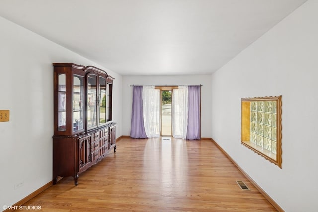 901 S Can Dota Ave, Mount Prospect, IL 60056 - empty room with light wood-style floors and baseboards