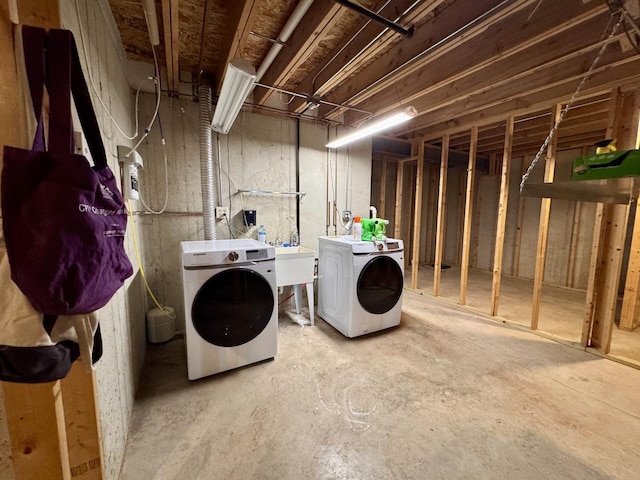 1102 Brian Dr, Manteno, IL 60950 - washroom featuring washing machine and clothes dryer