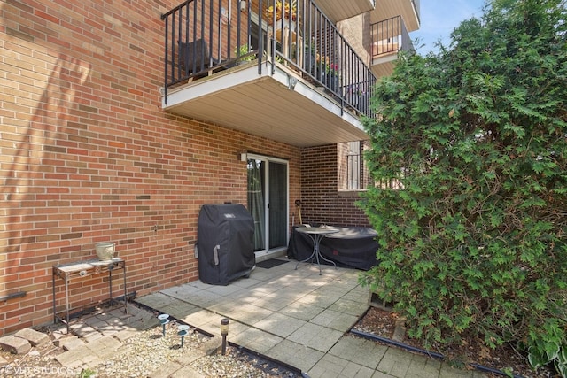 1217 S Old Wilke Rd Unit 101, Arlington Heights, IL 60005 - patio / terrace with a grill and a patio area