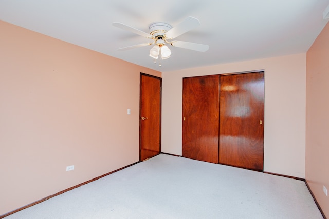 535 Weidner Rd, Buffalo Grove, IL 60089 - unfurnished bedroom featuring light colored carpet, a closet, and ceiling fan