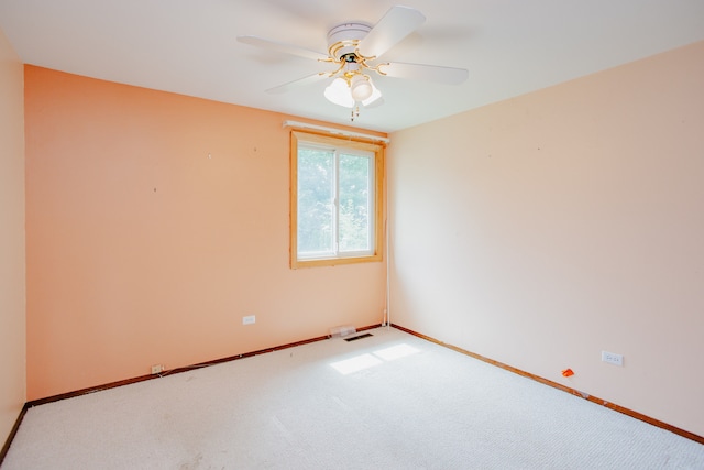 535 Weidner Rd, Buffalo Grove, IL 60089 - unfurnished room featuring light carpet and ceiling fan