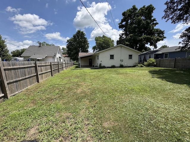 126 N Randolph St, Princeton, IL 61356 - view of fenced yard