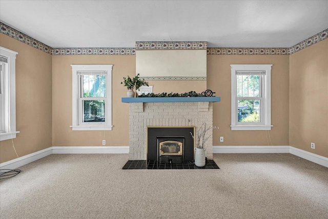 217 S Florence Ave, Bloomington, IL 61701 - detailed view of carpet and baseboards